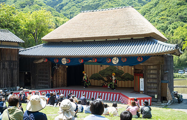 2022年５月の肥土山農村歌舞伎は、序幕である「三番叟（さんばそう）」奉納のみ行いました。