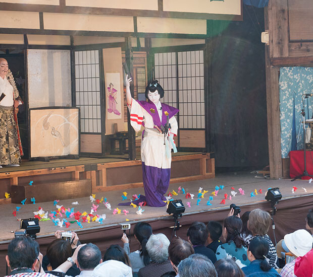 小学生時代の娘・いろはは農村歌舞伎とともに成長してきました。歳を重ねるにつれてセリフが増え、難しい役になっていきました。