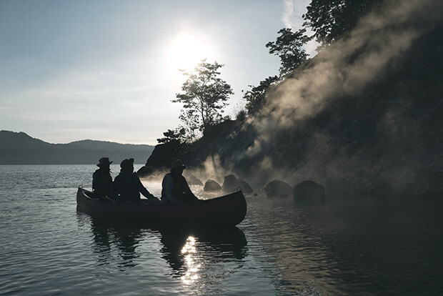 ガイド中に撮影した、和琴半島・オヤコツ地獄。「カヌーに乗りながら火山にアプローチできるなんて、すごくないですか？」（写真提供：Junki Yarinome）