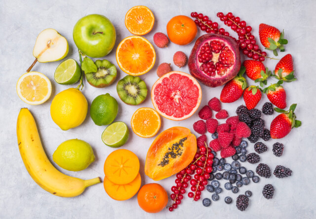 色で選ぶダイエットに役立つ果物