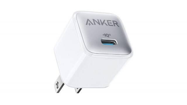 持ってるカバン全部に忍ばせたい。Ankerの超小型急速充電器が1,430円 #Amazonセール