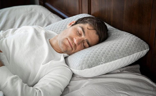 冷感ジェルフォームと優れた通気性で涼しく快適な睡眠環境を提供する枕「Carbon Ice Pillow」