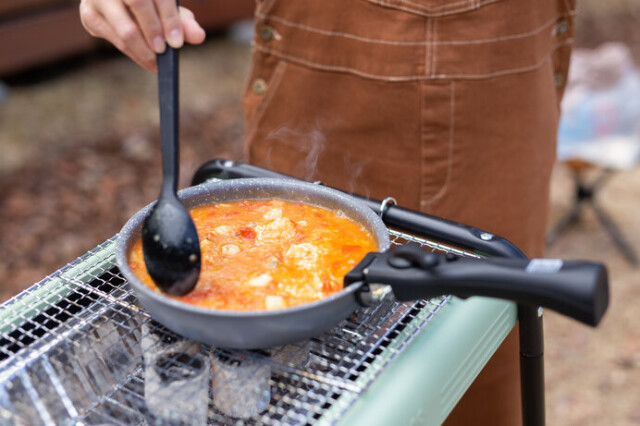 シーフードミックスはキャンプ料理の幅を広げてくれる万能アイテム。