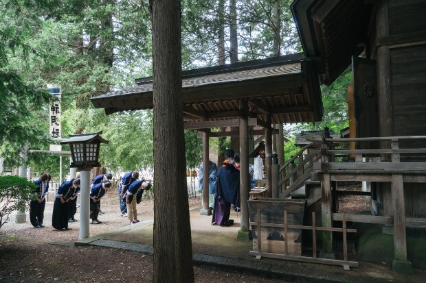 〈神明社〉は現在、〈盛岡八幡宮〉内に移されているが、８月８日の祭礼には、江戸時代から欠かさず生姜が供えられてきたという。