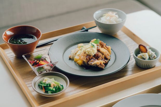 料理に合わせて選ばれた器はすべてKOYO製