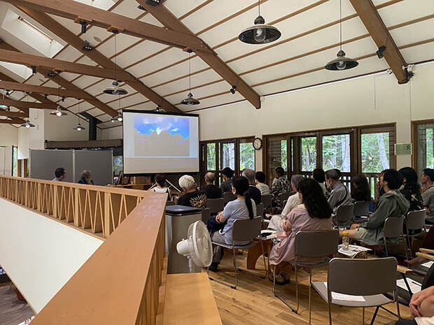 9月2日に行われたトークイベント「語りかける自然・第１回『地球』」には定員35名を超える多くの参加者が集まった。第２回『日本列島』は、9月16日に予定されている。