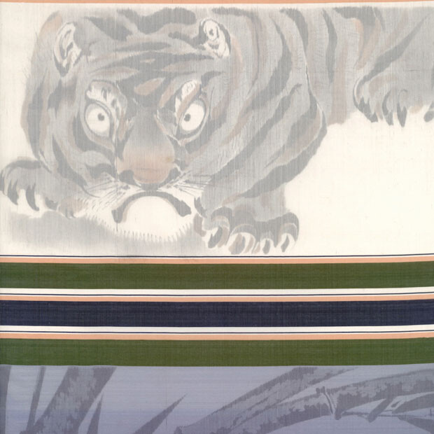 絵甲斐絹（1913年）。竹虎図は、現代の学ランやスカジャンの刺繍にも通じる。