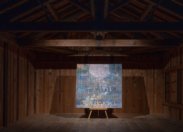 清川あさみ《わたしたちのおはなし》。同作品を展示している〈KURA HOUSE〉も杉原さんが運営。空き家になっていた1950年代築の蔵と住居を2016年に借り受け、店舗やギャラリー、ライブなどに活用。（photo：Kenryou Gu）
