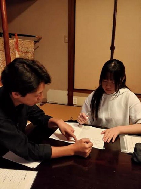 通信課程で勉強中の生徒