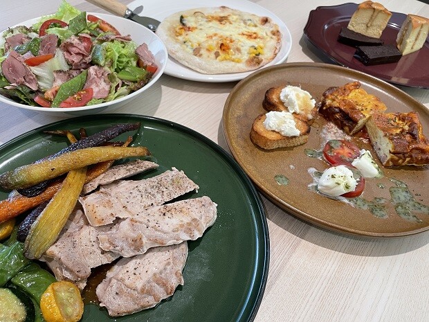 岐阜県産の食材を使用した夕食メニュー。