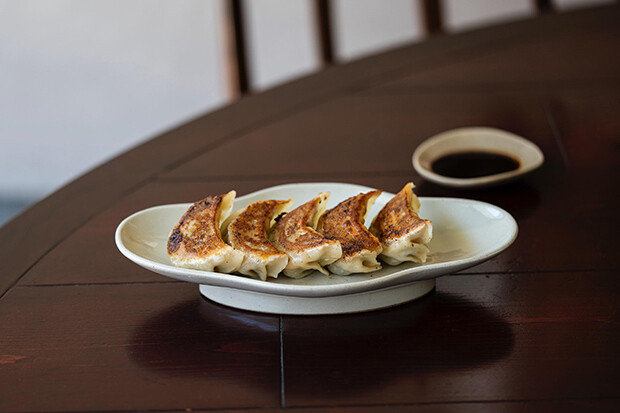 “餃子皿”。