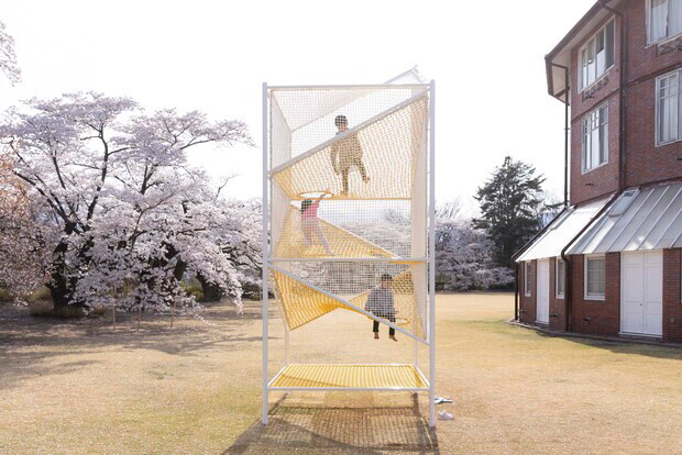 『遊びの塔（tower of play）』