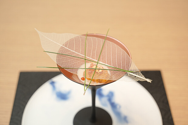 イベントに合わせて並べられた、美しい夕食の品々。