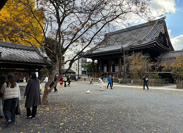 佛光寺の境内の様子。（撮影：阿部彩音）