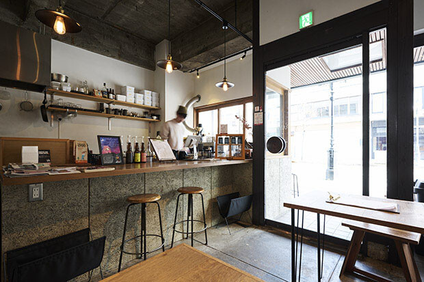 Day ＆ Coffee 店内