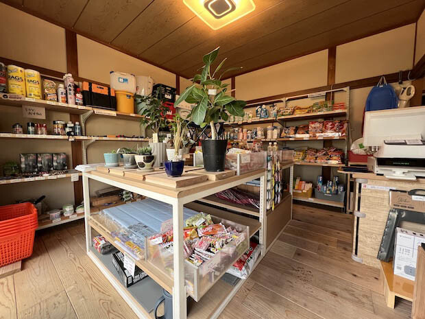 「グッデイさん家」店内