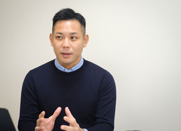 一般社団法人〈TEN-SHIPアソシエーション〉理事兼、一般社団法人〈マネージング・ノンプロフィット〉代表理事の左京泰明さん。2006年にNPO法人〈シブヤ大学〉を立ち上げ、14年間学長を務めたが、若い人たちに譲り、現在はNPOの経営支援や地域づくり活動を行っている。