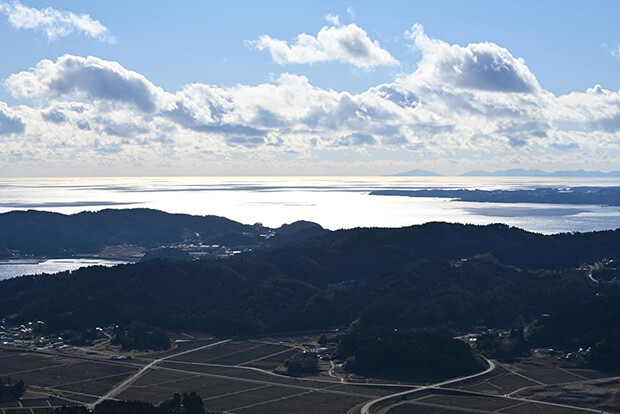 美しい広田湾の風景