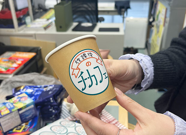 この「◯◯」のところは、来場者にその時々のタイトルを書き込んでもらうデザインになっています。