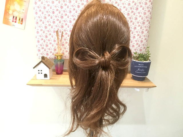 地毛だけでできるリボンヘアの作り方 ポニーアレンジスティックを使ったリボンでおしゃれ度アップ コラム 緑のgoo