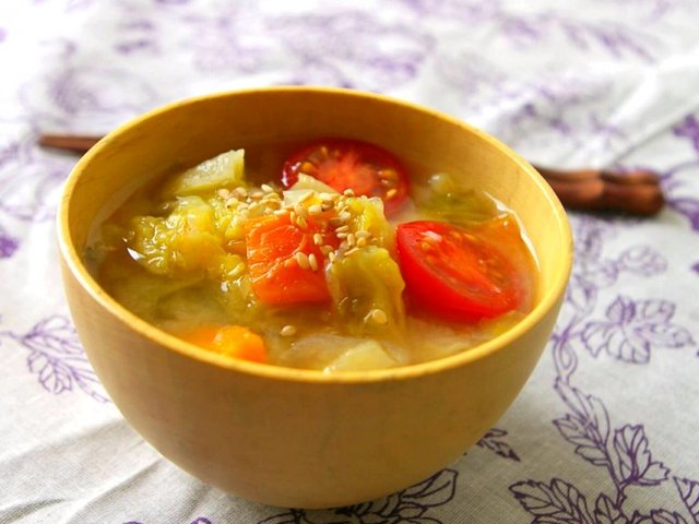 5日分まとめて仕込む！アレンジ自在の簡単万能な野菜スープ