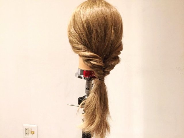 ゆるっとほぐして完成。簡単アレンジで日常をオシャレに過ごしましょ！