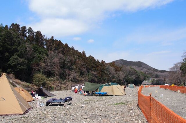 巾着田と河原