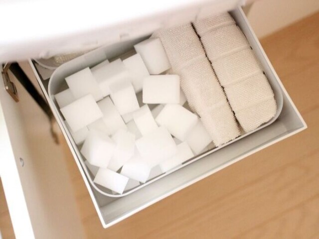 毎日使う掃除グッズは取りやすい上段に