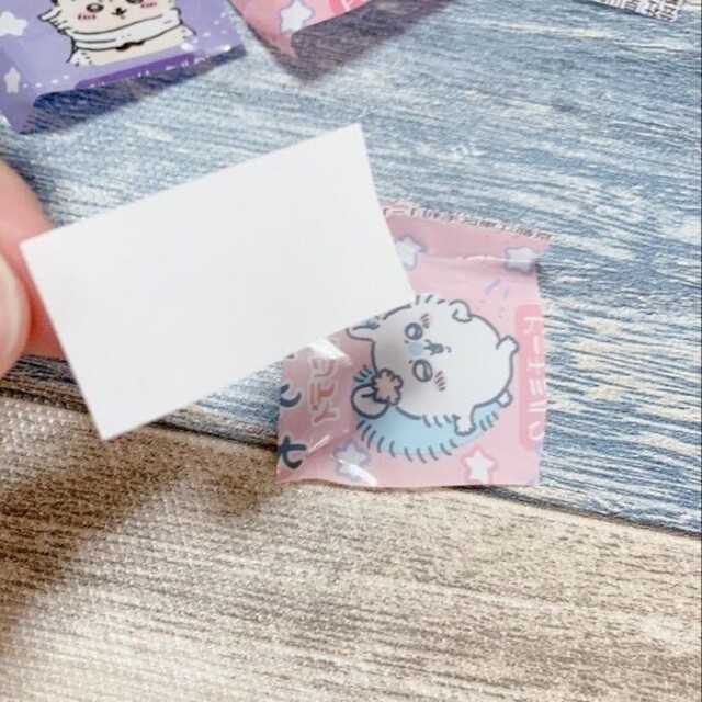 両面テープでシール化します