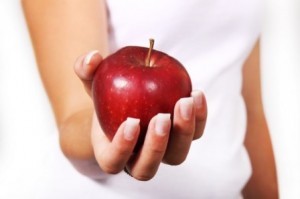満足感◎で食べ過ぎない！ダイエット効果が期待できるおやつ　りんご