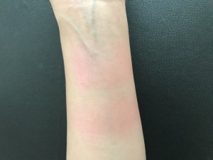 ブラシを左右に往復させて調整