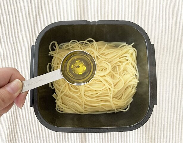 簡単すぎる これは絶対美味しい とtwitterで話題 イタリア人のマッシさんが教えてくれたワサビとオリーブオイルのパスタ コラム 緑のgoo