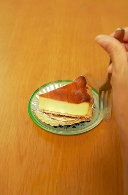 おやつの時間が楽しくなるよ ケーキのフィルムを剥がすときの裏ワザ コラム 緑のgoo
