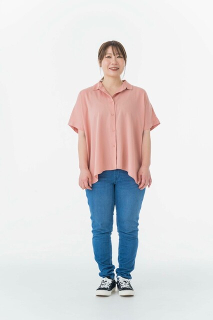 襟付きシャツなら小顔効果もさらにアップ