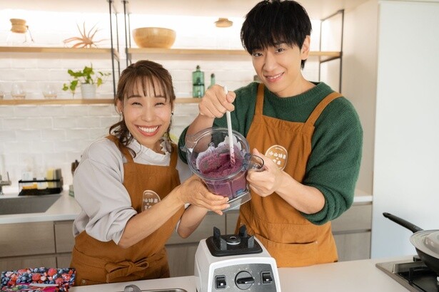 アサイーにこだわる男小山慶一郎さんと、アサイーの味の再現に燃えるみきママとプチバトル勃発!?