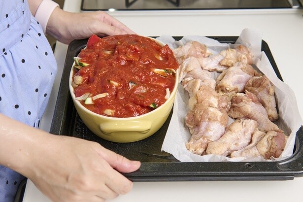 オーブンなら、夕食＆つくりおきおかずを同時調理できる