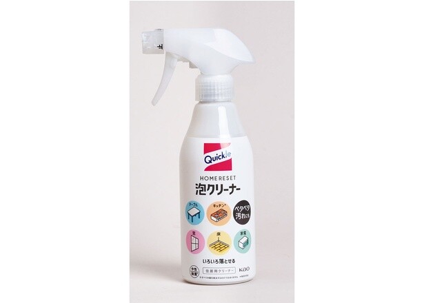 中性で２度拭き不要。香りが残らず家中で大活躍。クイックル ホームリセット 泡クリーナー ￥440（編集部調べ）／花王