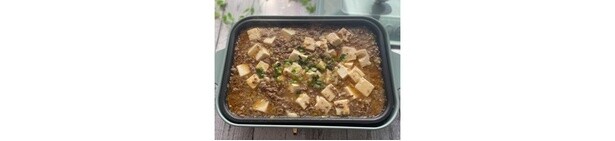 低温にしてBを加え、よく混ぜる。中温に戻してとろみがついたら、仕上げにごま油適量（分量外）と、お好みで小口切りにした小ねぎを散らす。