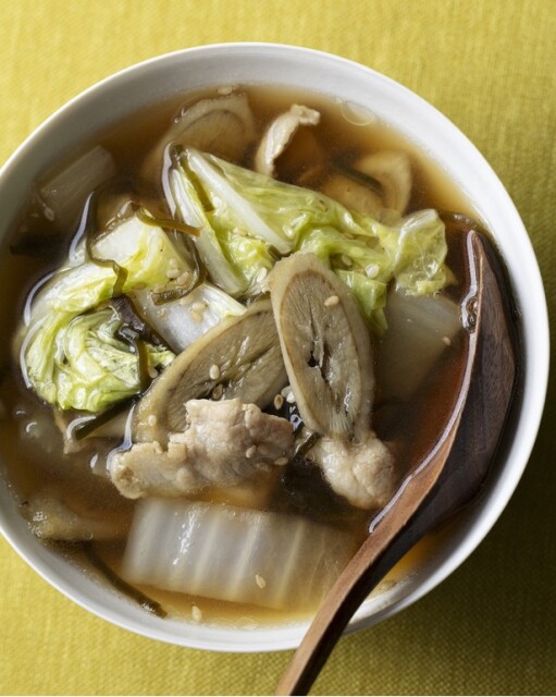 食物繊維たっぷり「ごぼうと白菜の塩昆布スープ」