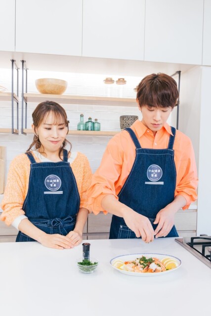 しみじみと「うまそう…」とつぶやく小山さん