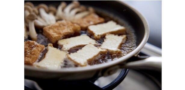 なめらかな食感の絹厚揚げを煮ものに。普通の厚揚げで作ってもOK