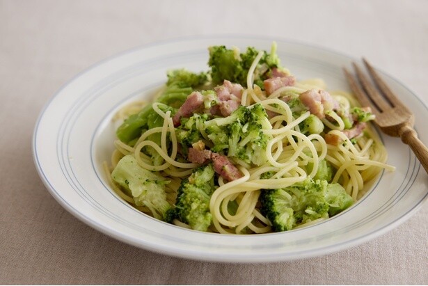 冷凍ブロッコリーをパスタに
