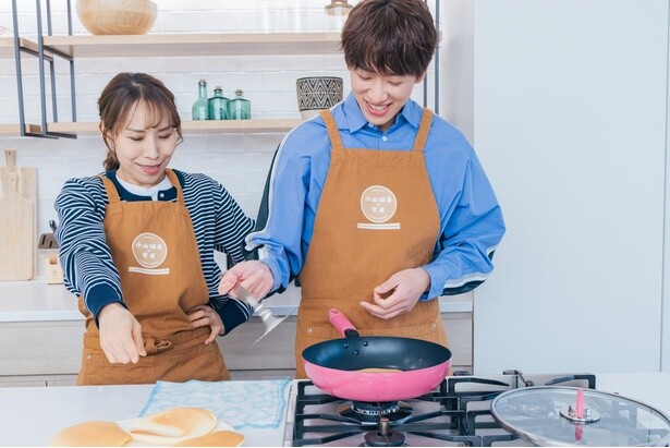 フライパンを冷ます作業は、生地を焼くごとに忘れずに！