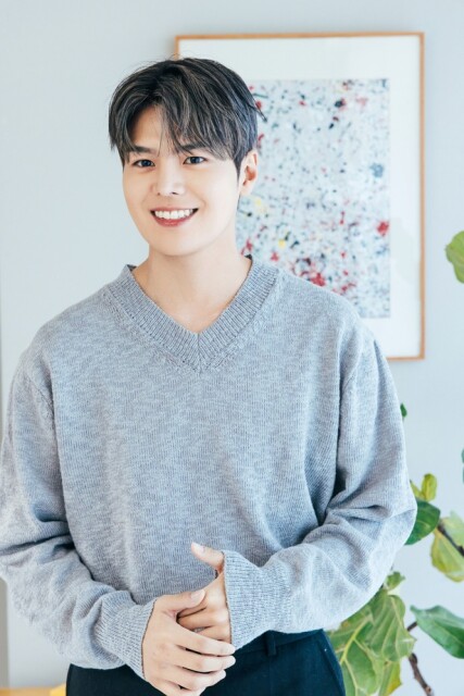 歯を見せて笑う顔も素敵なリョウンさん