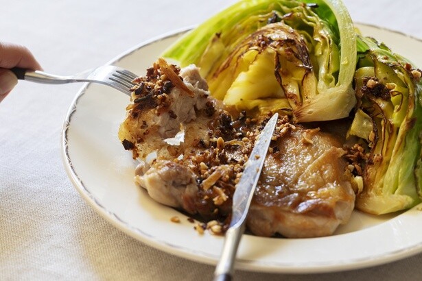 焼いた鶏肉にかけるだけでごちそうに