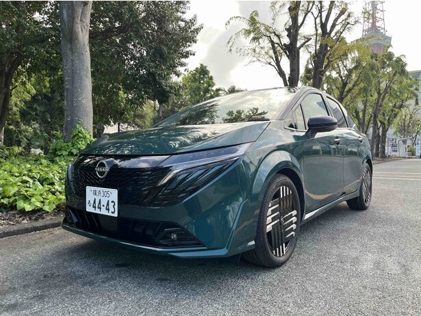 上質さを追求したコンパクトカー日産「オーラ」
