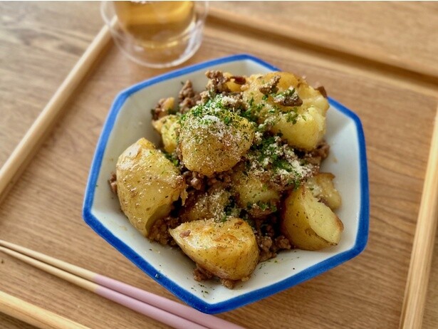 手割りポテトのカレー炒めが完成！