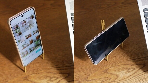 スマホは、縦にも横にも置いて使えます