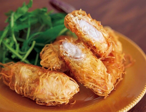 クリスピーポテトチキン（料理・藤井 恵、撮影・木村 拓）