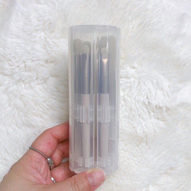ダイソーで買える携帯用メイクブラシセット